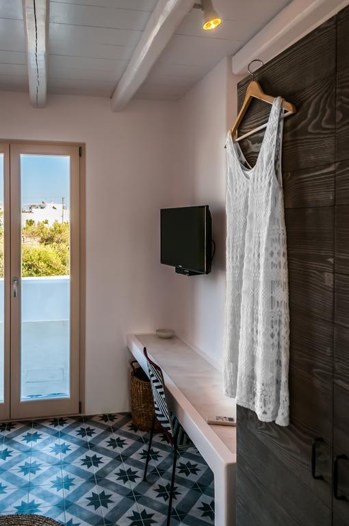Milia Gi Suites Pollonia Quarto foto