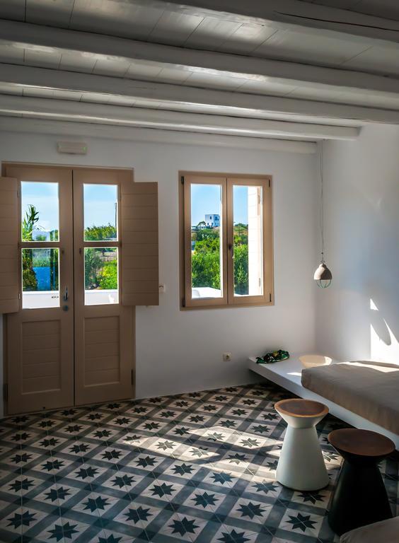 Milia Gi Suites Pollonia Quarto foto