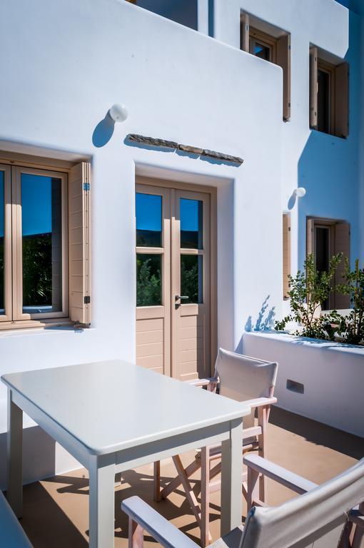 Milia Gi Suites Pollonia Quarto foto